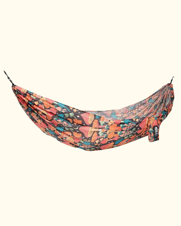 Midnight mushroom print double hammock hanging with straps