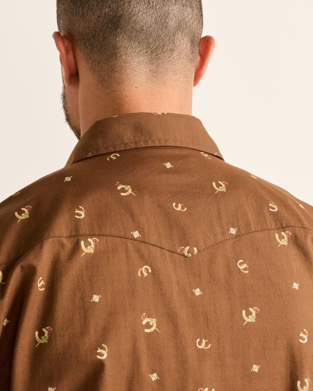 Laramie Shirt SS Horseshoe Brown | Pendleton Men's Shirt Joyville Inc. Laramie Shirt SS Horseshoe Brown | Pendleton Men's Shirt Joyville Inc.